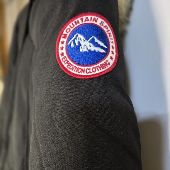 PUREMSX Women's Size L NWT Black All Weather Hooded Jacket with Red Lining - Picture 10 of 16